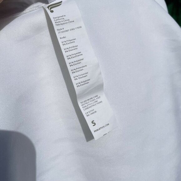 FABLETICS Lotta Removable Hood Zip Up Jacket White Camo - Picture 11 of 11